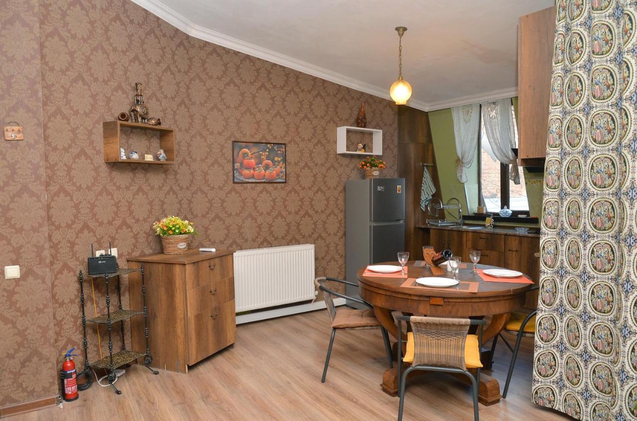 Natia'S Apartment On Dadiani St. Tbilisi Luaran gambar