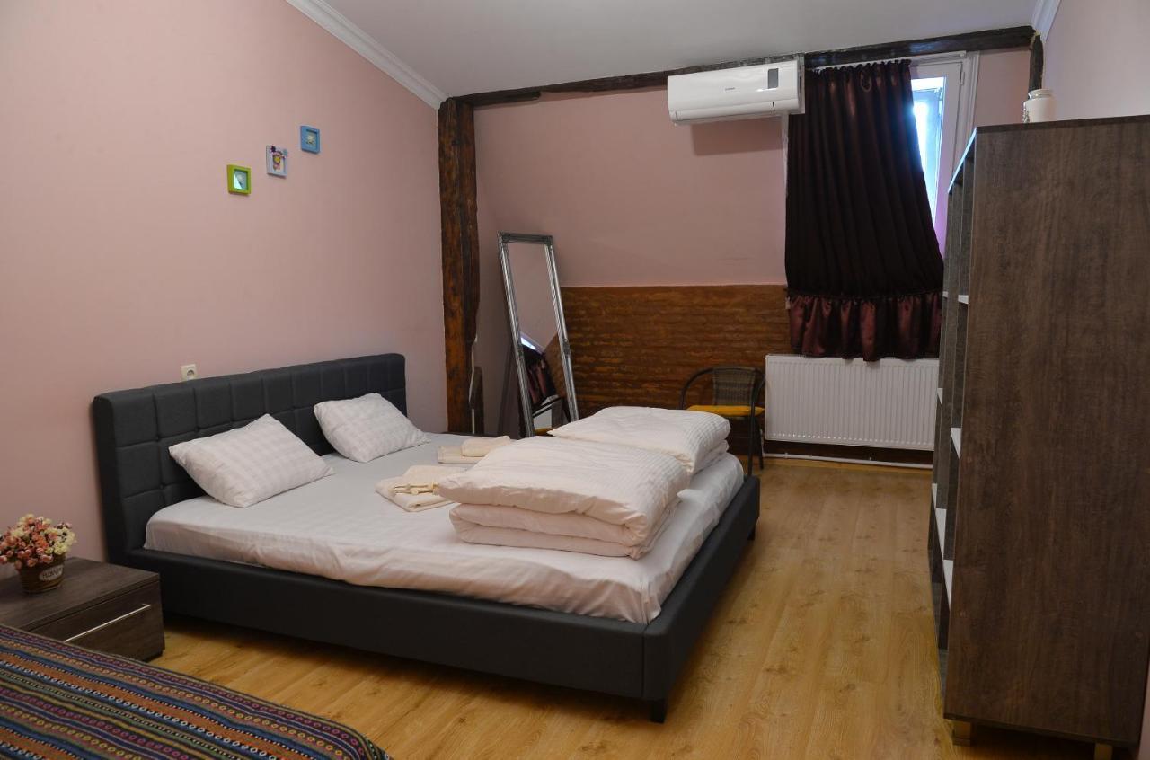 Natia'S Apartment On Dadiani St. Tbilisi Luaran gambar